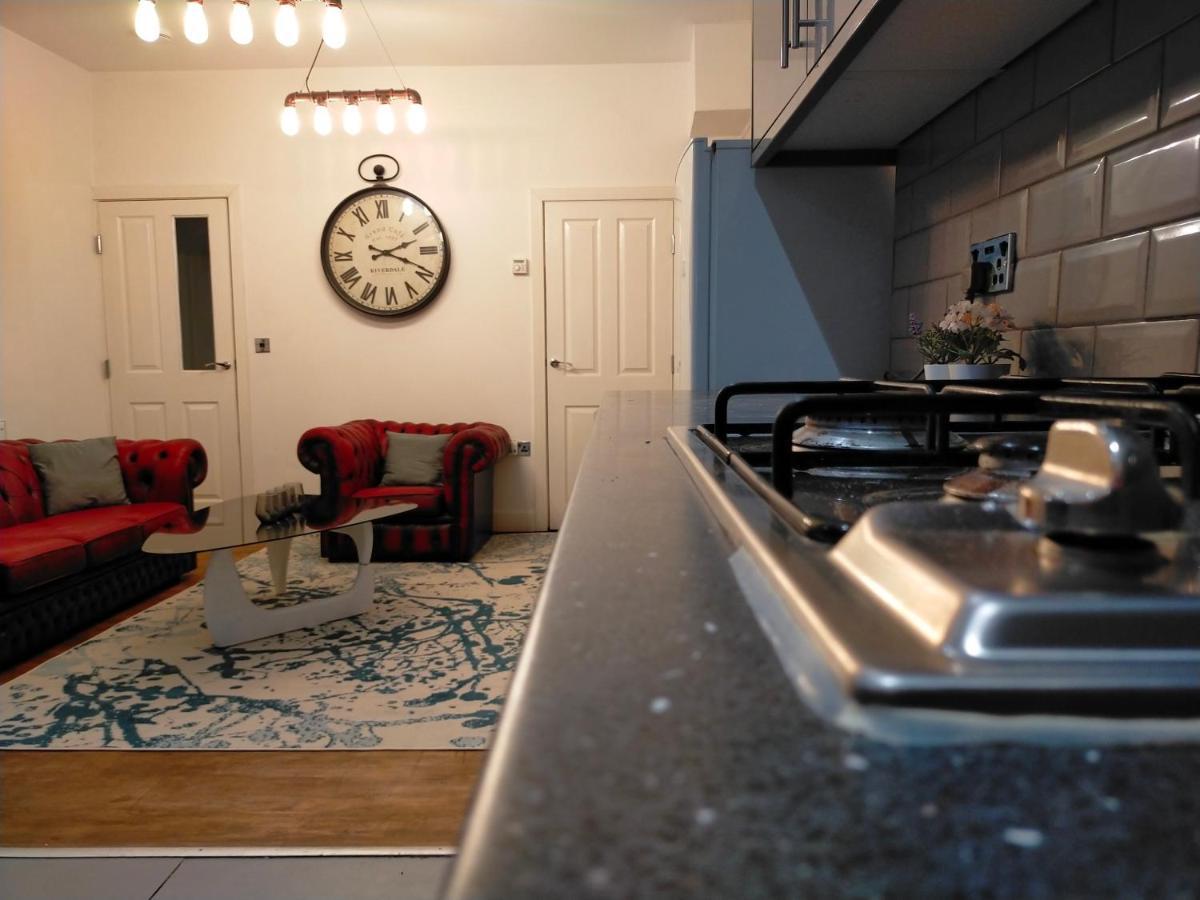 4 Bed Entire House - Heart Of The City - Near Sufc Sheffield Buitenkant foto
